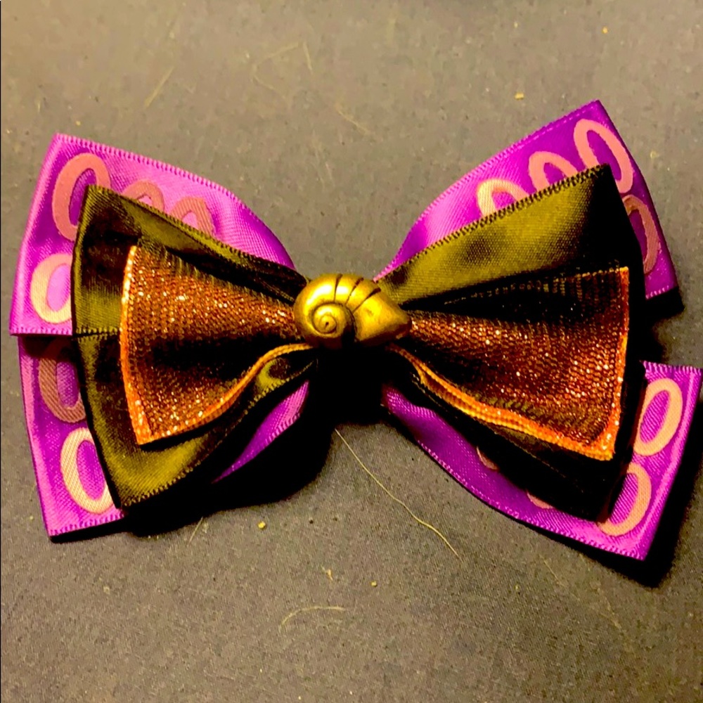 Ursula Hair Bow